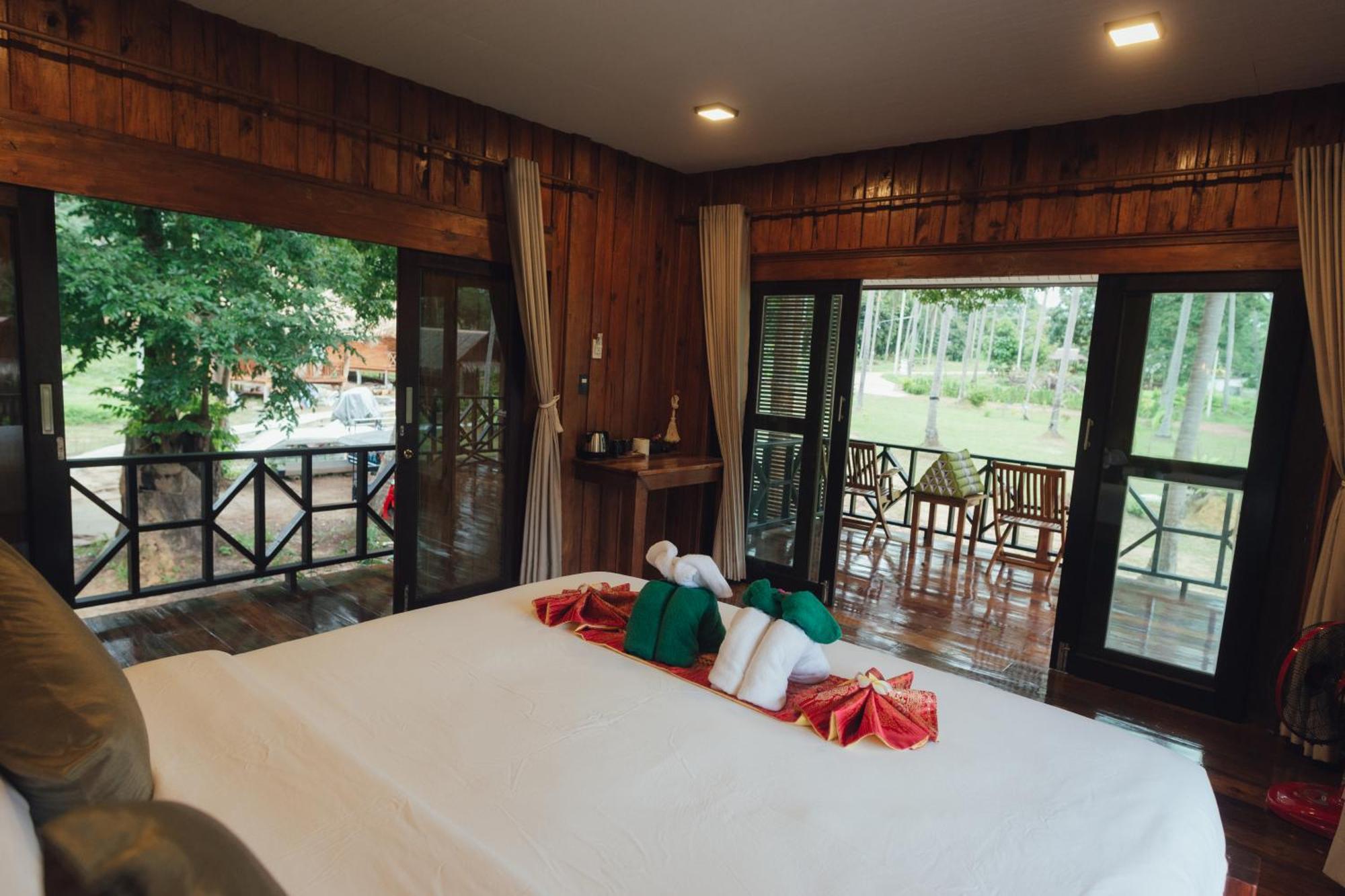 Coco Canopy Boutique Resort Koh Jum Exterior photo